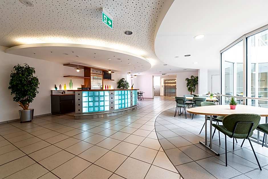 B&B Hotel Lully 3 Lakes