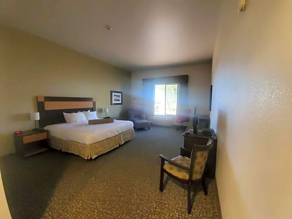 Legacy Inn & Suites