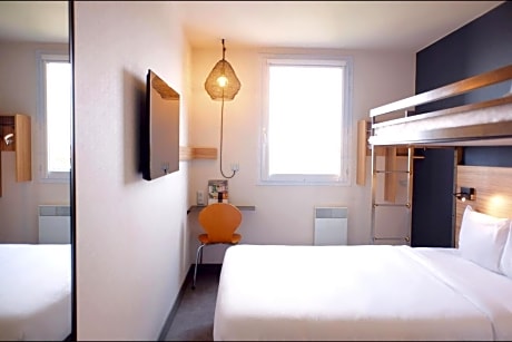 Standard Double Room with One Bunk Bed