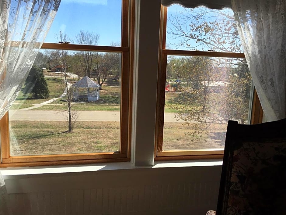 Attwood House Bed and Breakfast near Manhattan, KS