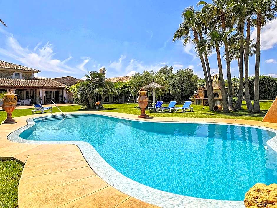 Country House near Alcudia Bay with Pool