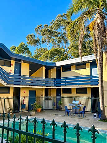 Pathfinder Motel