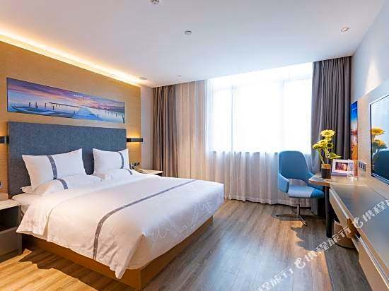 Yeste International Hotel (Helong Store)