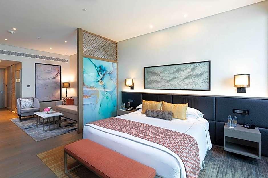 Taj Jumeirah Lakes Towers