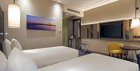 Executive Twin Room with Sea View