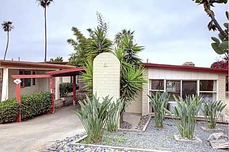 Two-Bedroom Chalet with Ocean View