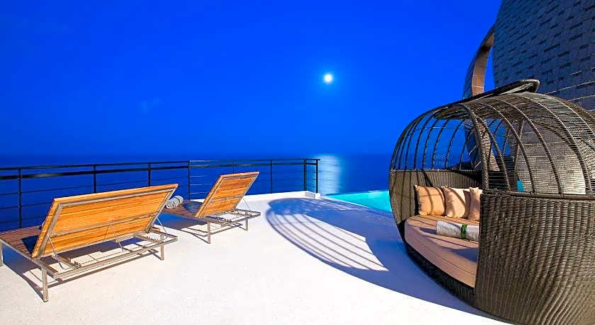 Villa Moonshadow