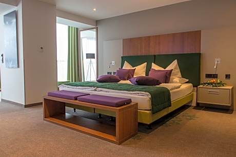 Panorama Suite ( no pets)