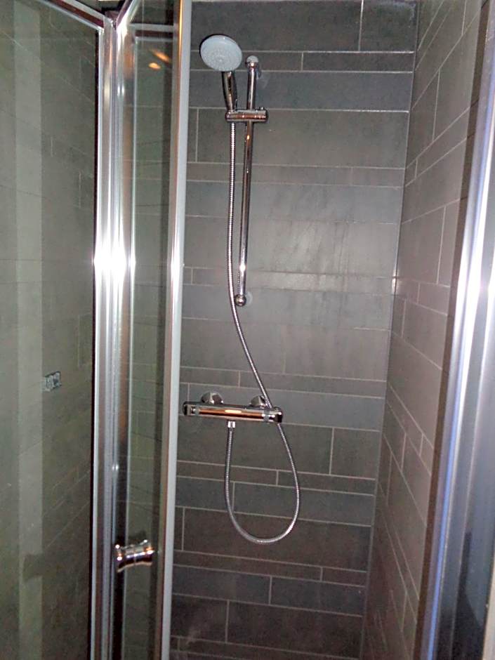 Brxxl 5 City Centre Hostel