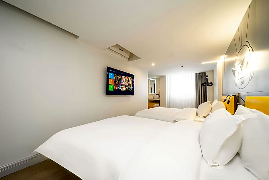IU Hotel Xian Zhong Gu Lou Square