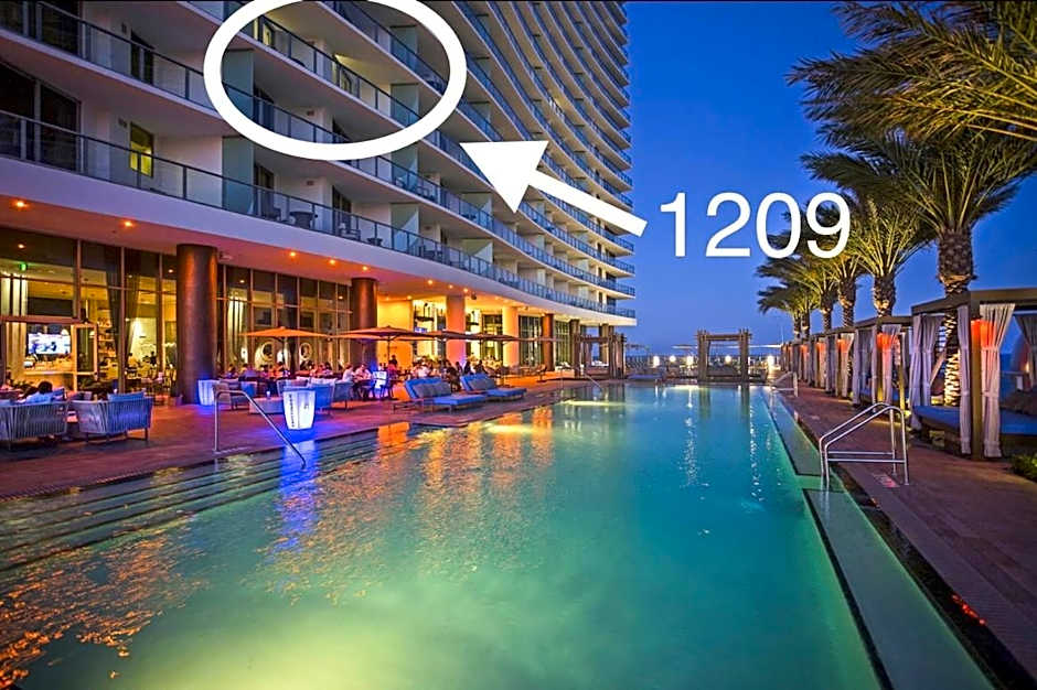 Modern Beachfront Condo with Stunning Ocean View