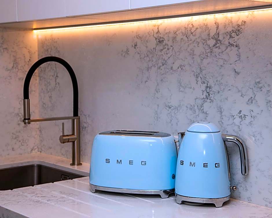 Lennox Holiday Apartments