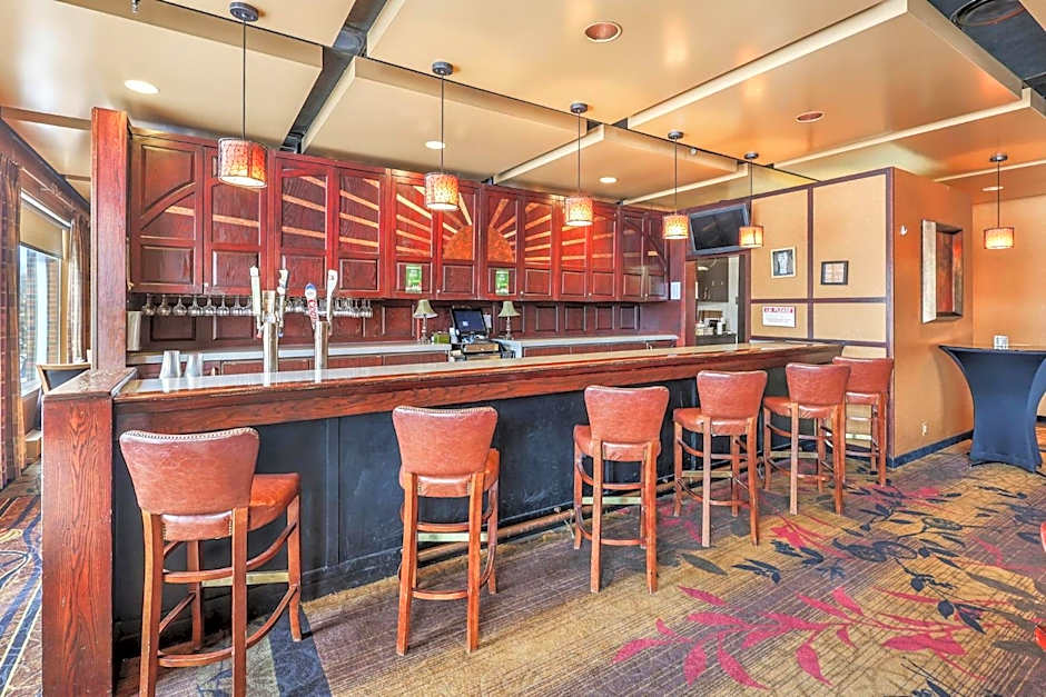 Crowne Plaza Minneapolis West By IHG