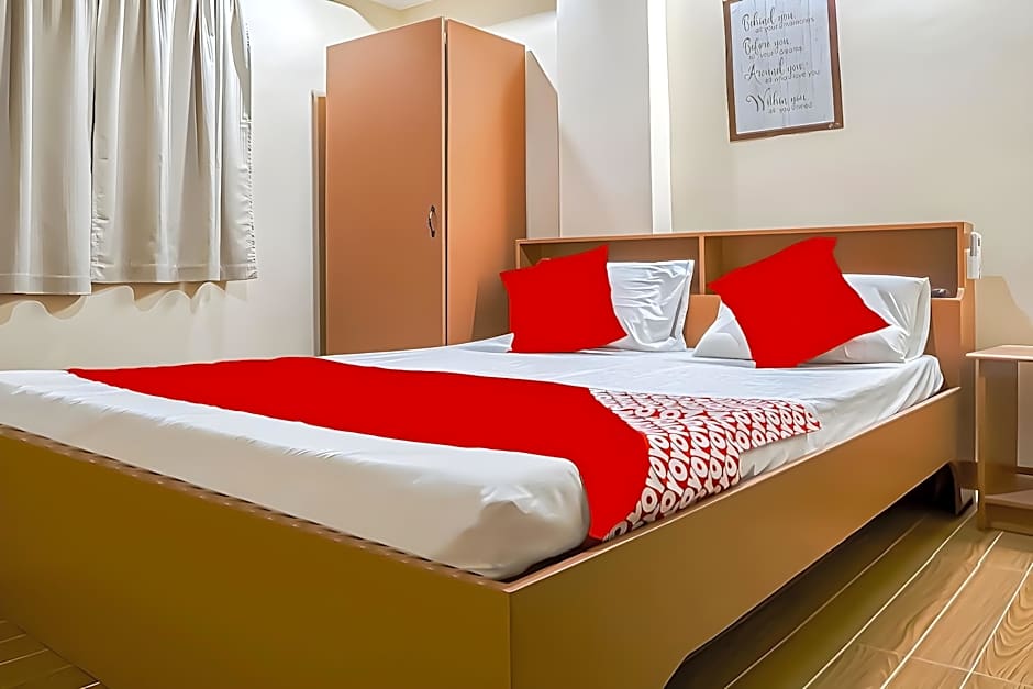 RedDoorz @ La Briana Guest House Bantayan Cebu