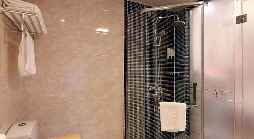 GreenTree Inn Zhenjiang Jurong Yalong Business Hotel