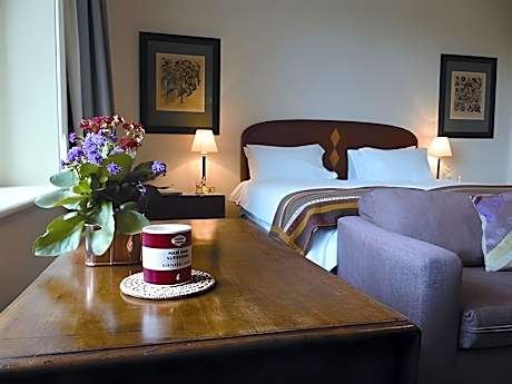 King-Ensuite with Bath