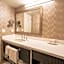 La Grande Residence at the Sutton Place Hotel