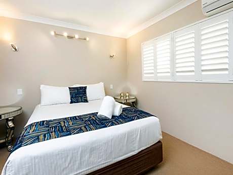 2 Bedroom Lakeview Villa