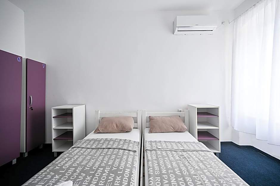 Photo 1 of 4 of Twin Room with Shared Bathroom and Sea View