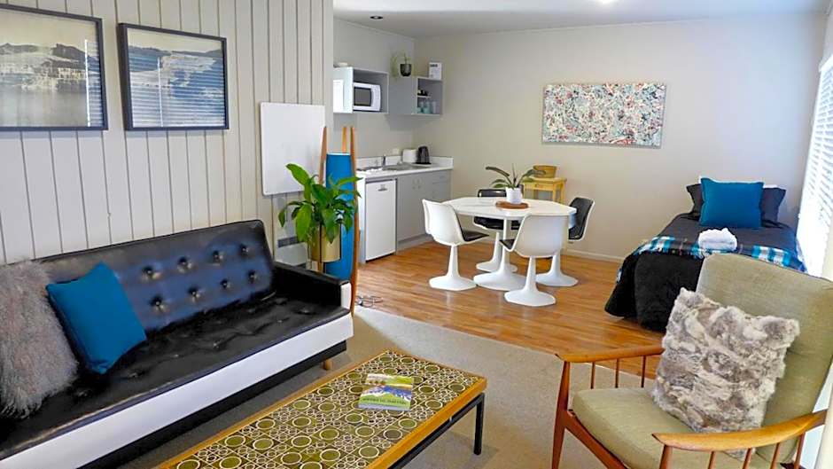 The Lake Motel