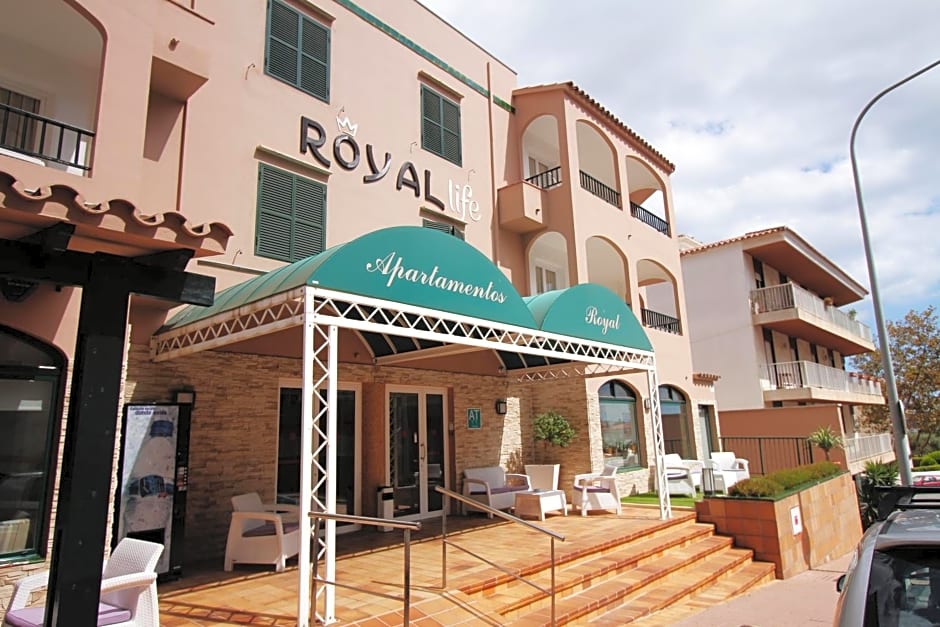 Apartamentos Royal Life