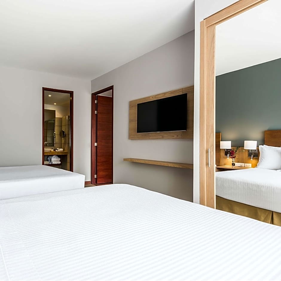 Cosmos 100 Hotel & Centro de Convenciones - Hoteles Cosmos