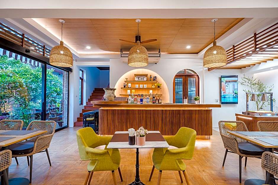 Ayrest Hua Hin Hotel