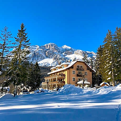 Boutique Hotel Villa Blu Cortina D'Ampezzo
