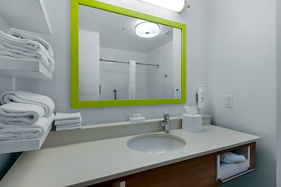 Hampton Inn By Hilton & Suites Pensacola I-10 N At University Town Plaza