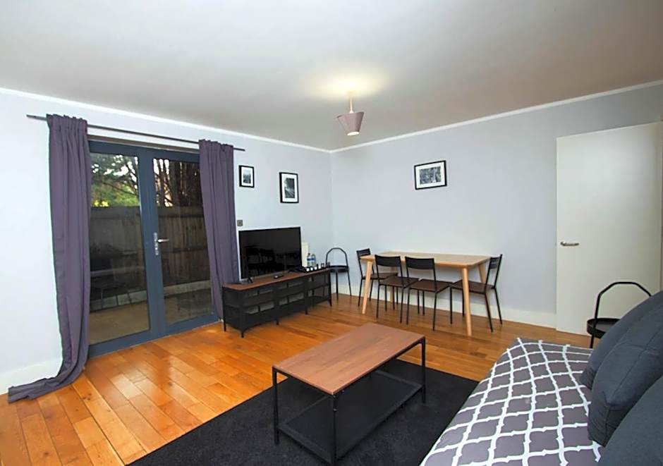 Westciti Caroco Aparthotel