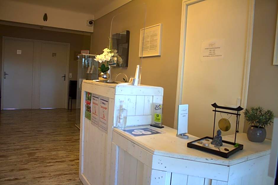 Logis Hôtel Le Clement V