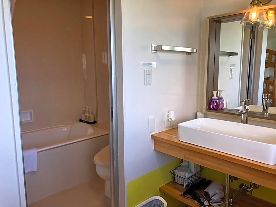 Golden Sun Beach Hotel - Vacation STAY 27721v