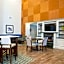 Hampton Inn By Hilton & Suites Manchester