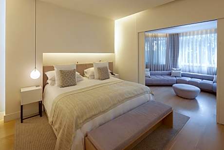 Suite Room (1 or 2 people)