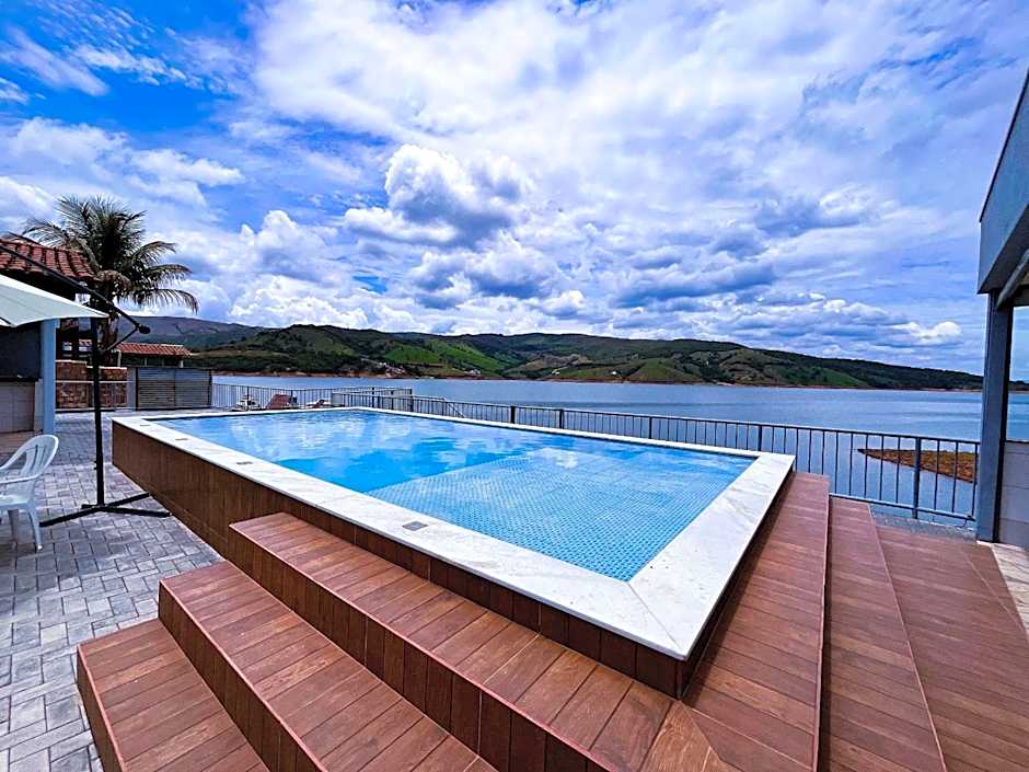 Casa em Capitólio com piscina e vista para lago | W1
