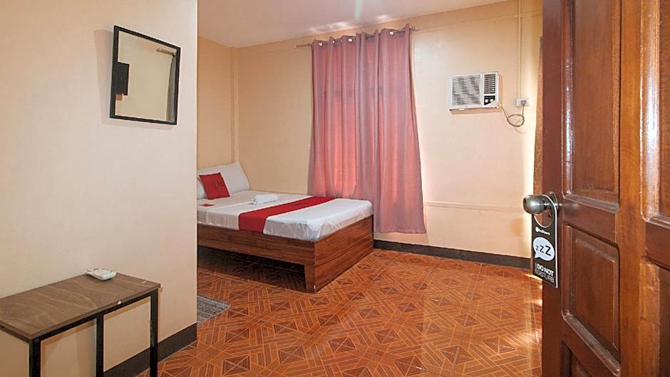 RedDoorz @ Casa Buena Dormitel Davao City