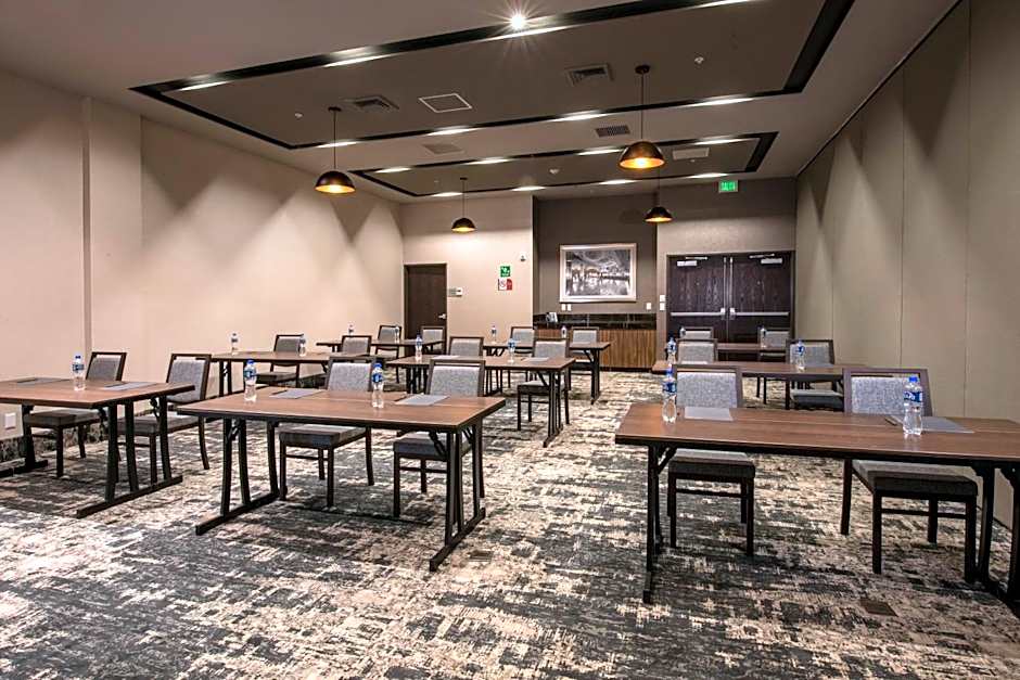 Courtyard by Marriott San Luis Potosi, Los Lagos