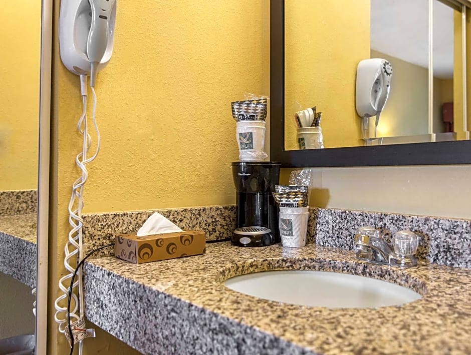 Quality Inn Calera I-65 exit 231