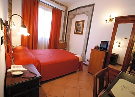 Double Economy room with French Bed