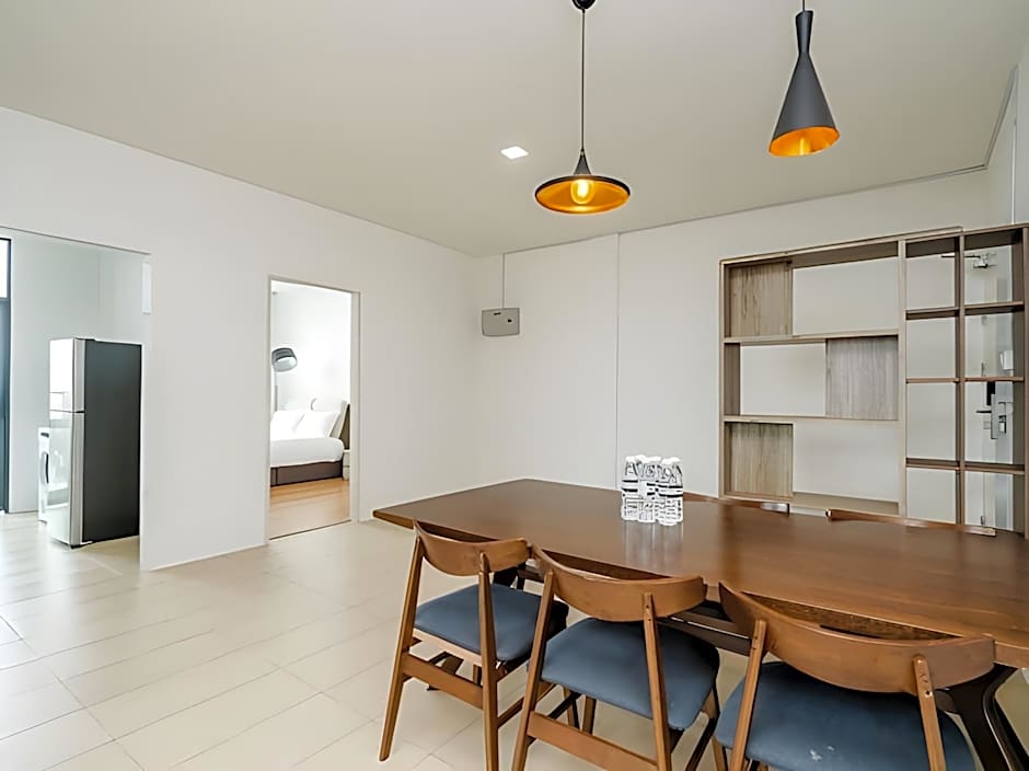 Roxy Hotel & Apartments