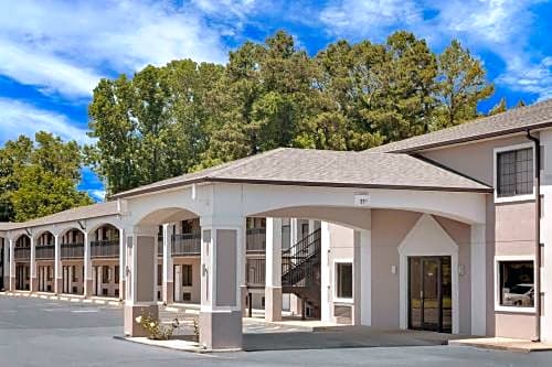 Days Inn by Wyndham Millington