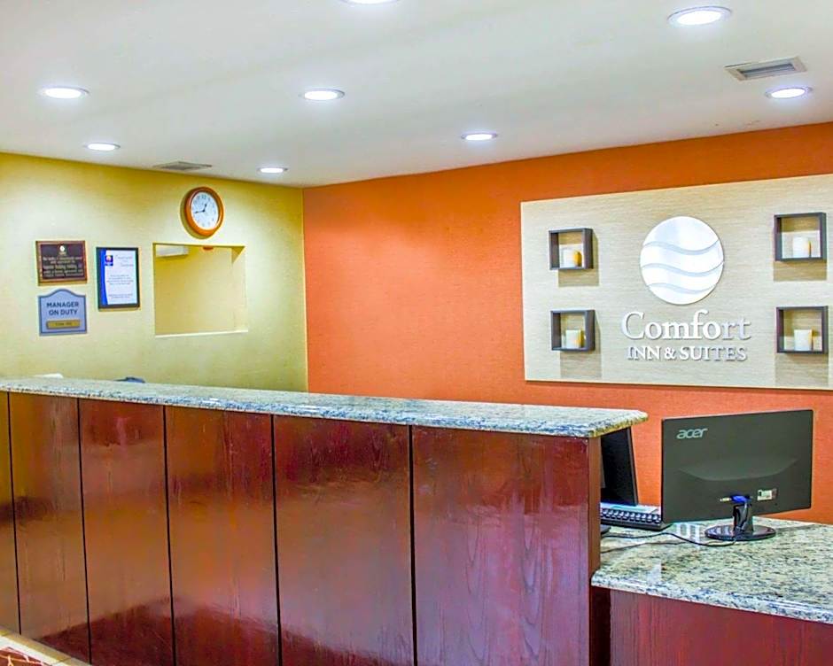 Travelodge by Wyndham Ozone Park