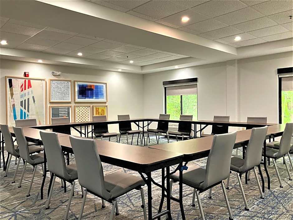 Holiday Inn Express Apex - Raleigh By IHG
