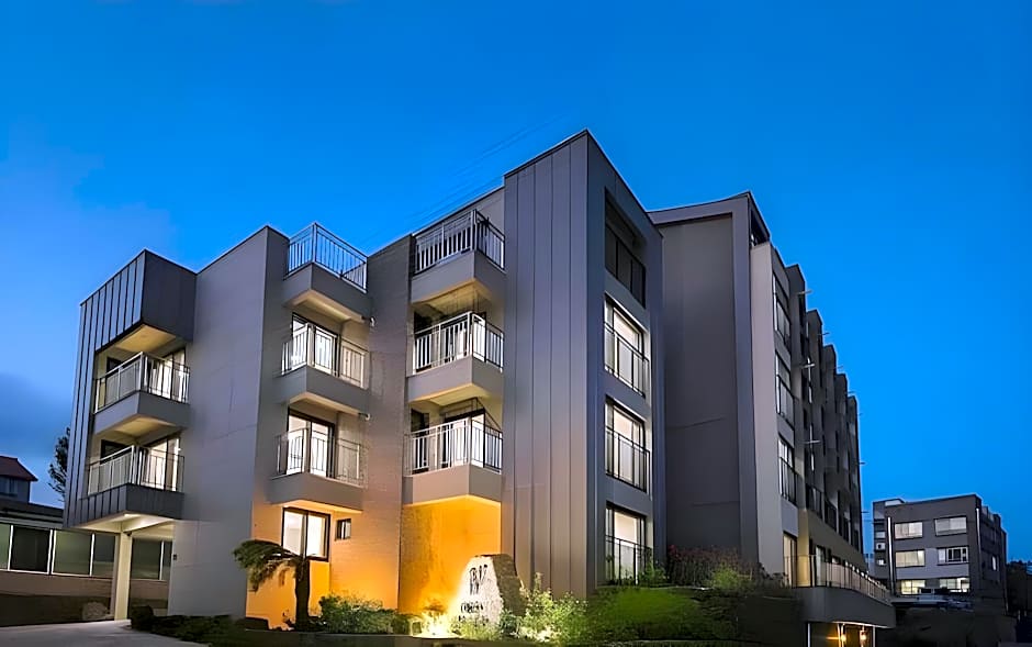 W Ocean Pension
