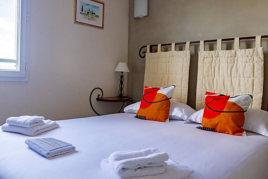 Hotel Restaurant Le Gardon - Pont du Gard