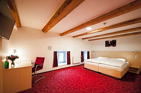 Economy Double or Twin Room