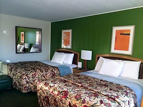 Double Room with Two Double Beds - Smoking