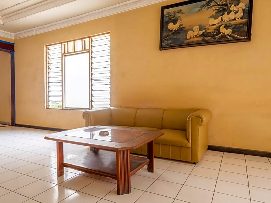 SPOT ON 2341 Hotel Padjajaran 2