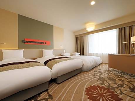 Standard Quadruple Room - Non-Smoking - Main Tower