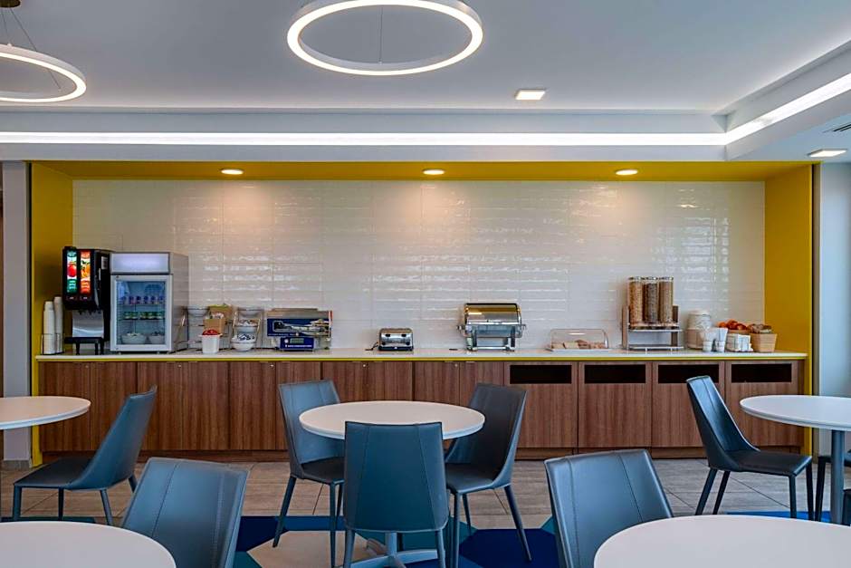 Microtel Inn & Suites by Wyndham Winchester
